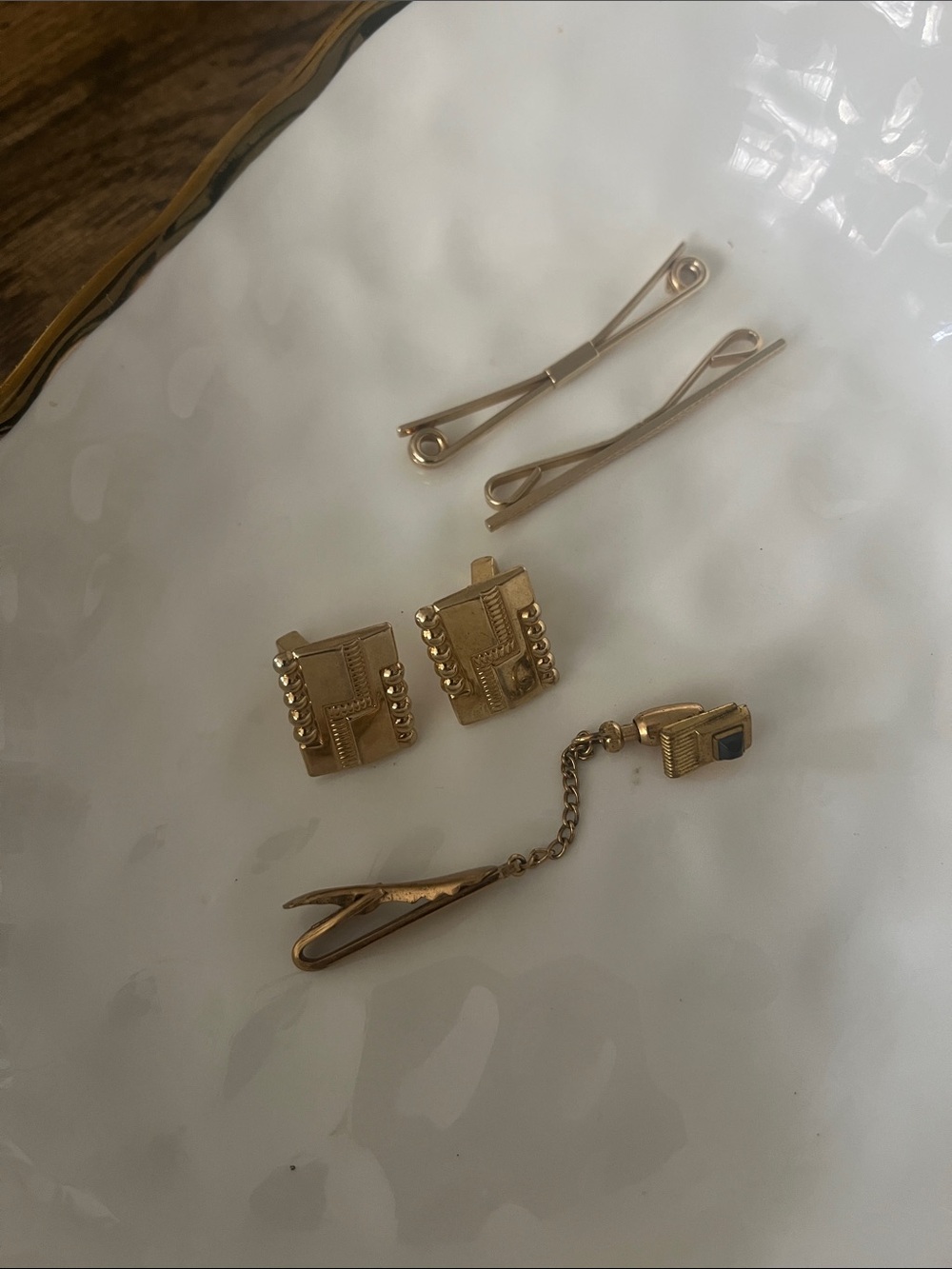 VINTAGE Gold-Tone Men’s Accessory Set - Cufflinks, Tie Clip & Collar Clips